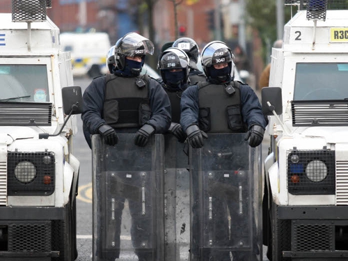 Belfast - PSNI kept factions apart - Photo: Gary Fox