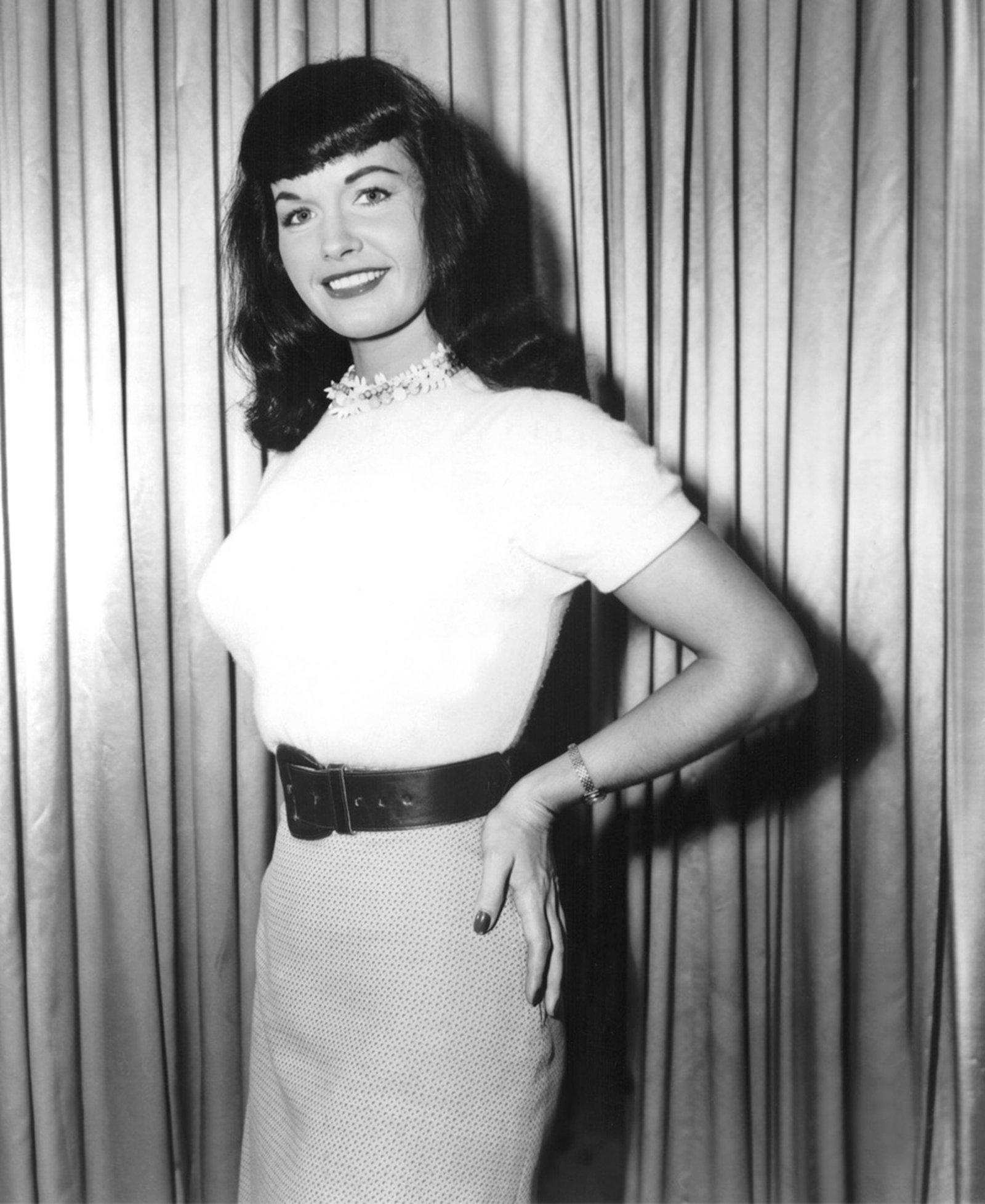 50s pin up star Betty Page dies