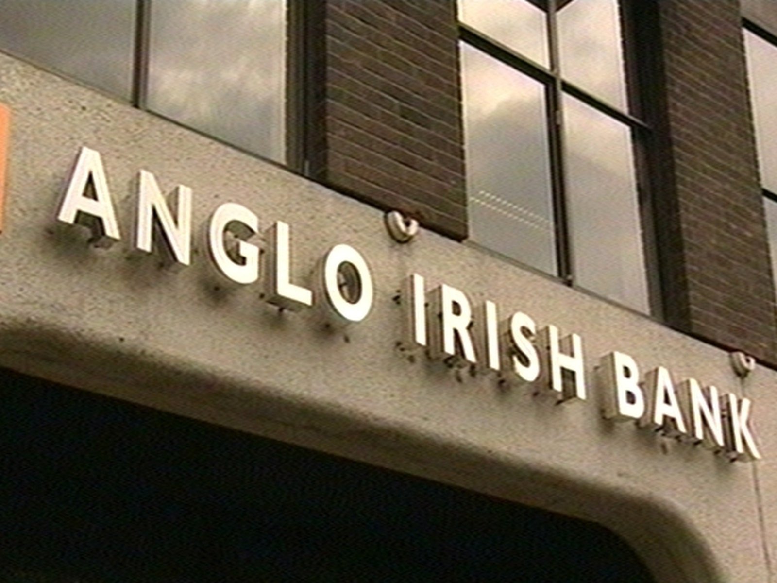 Банки общество. Anglo Irish Bank.