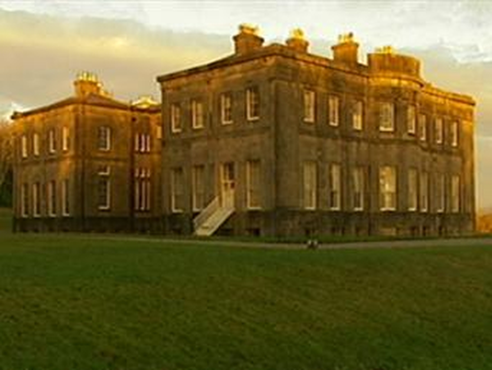 Owners to close Lissadell House estate