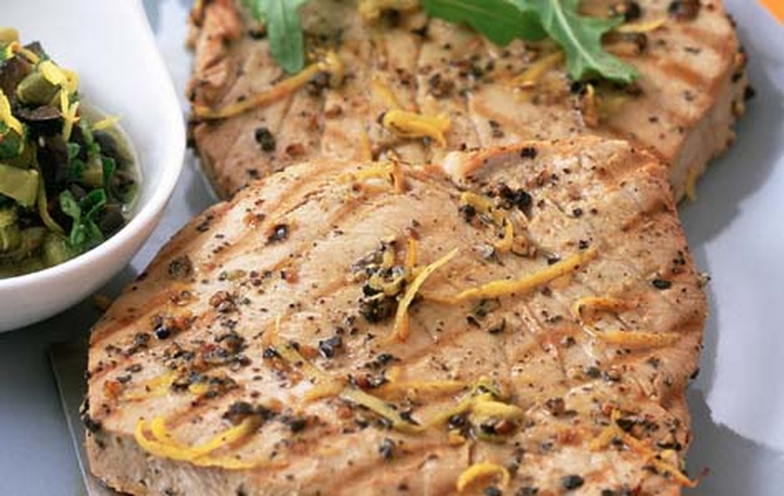 Tuna Steak with Fennel in Milk