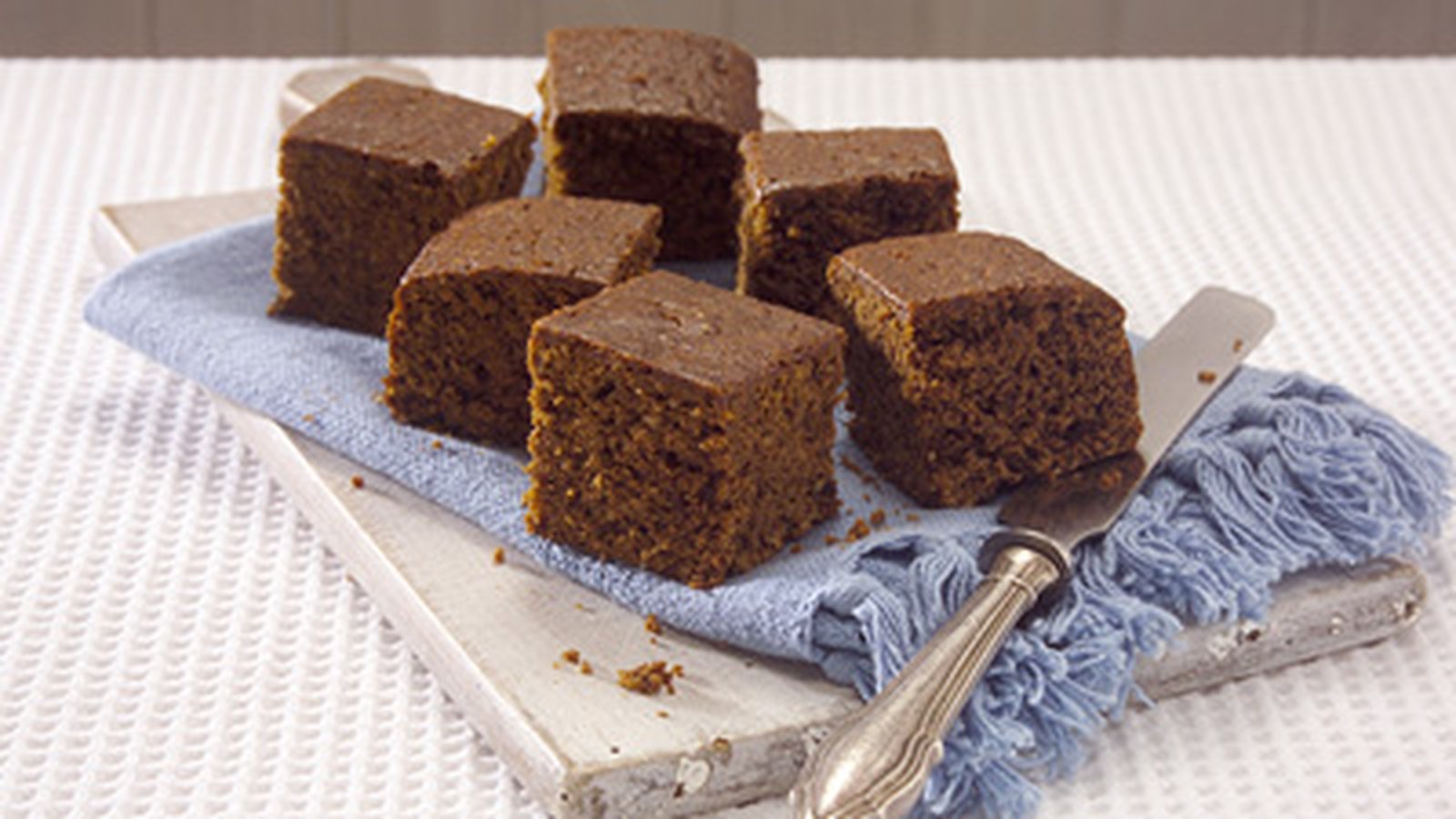 Eggless Gingerbread Cake - Spice Up The Curry