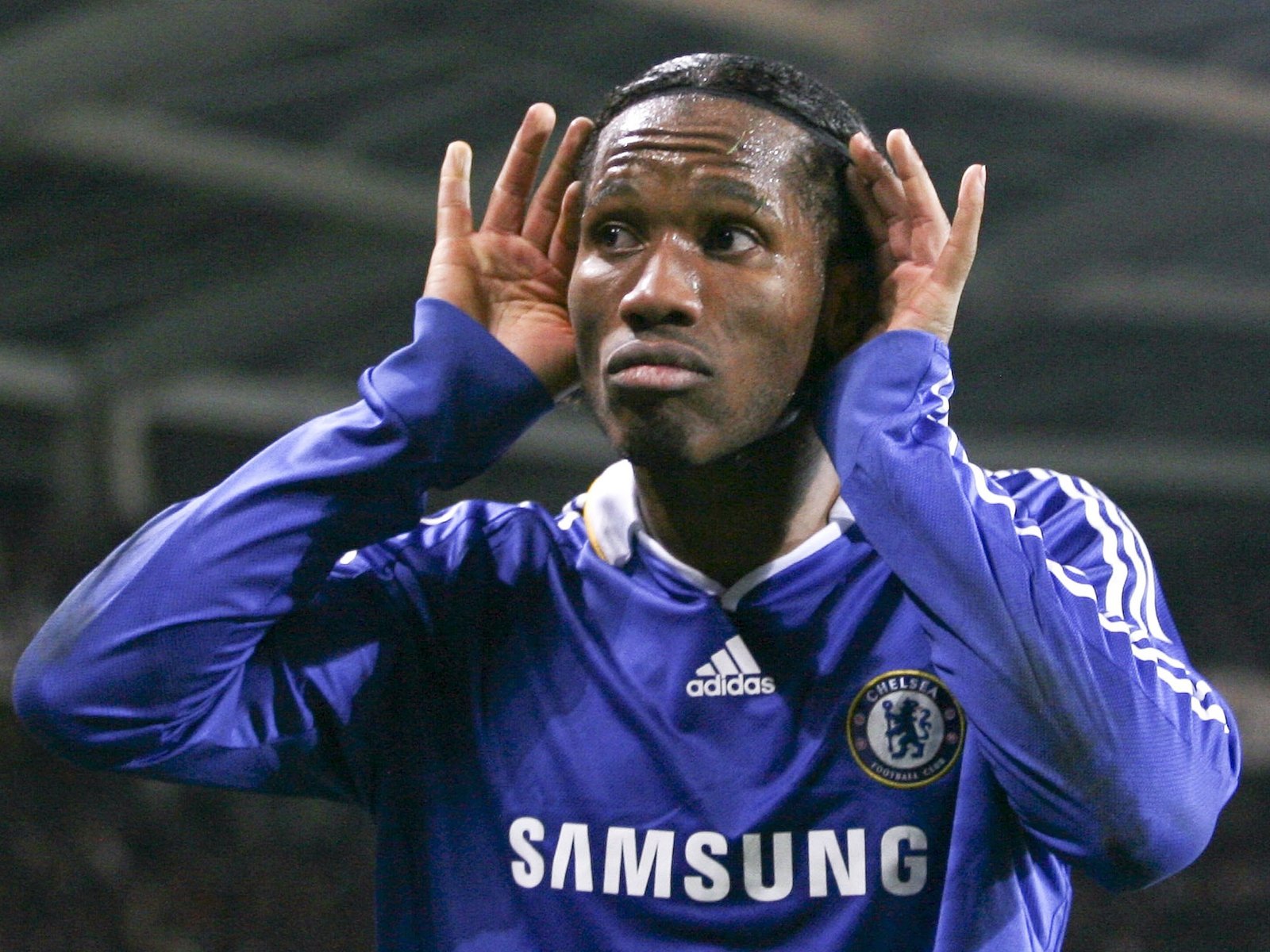 Drogba targeting Chelsea stay