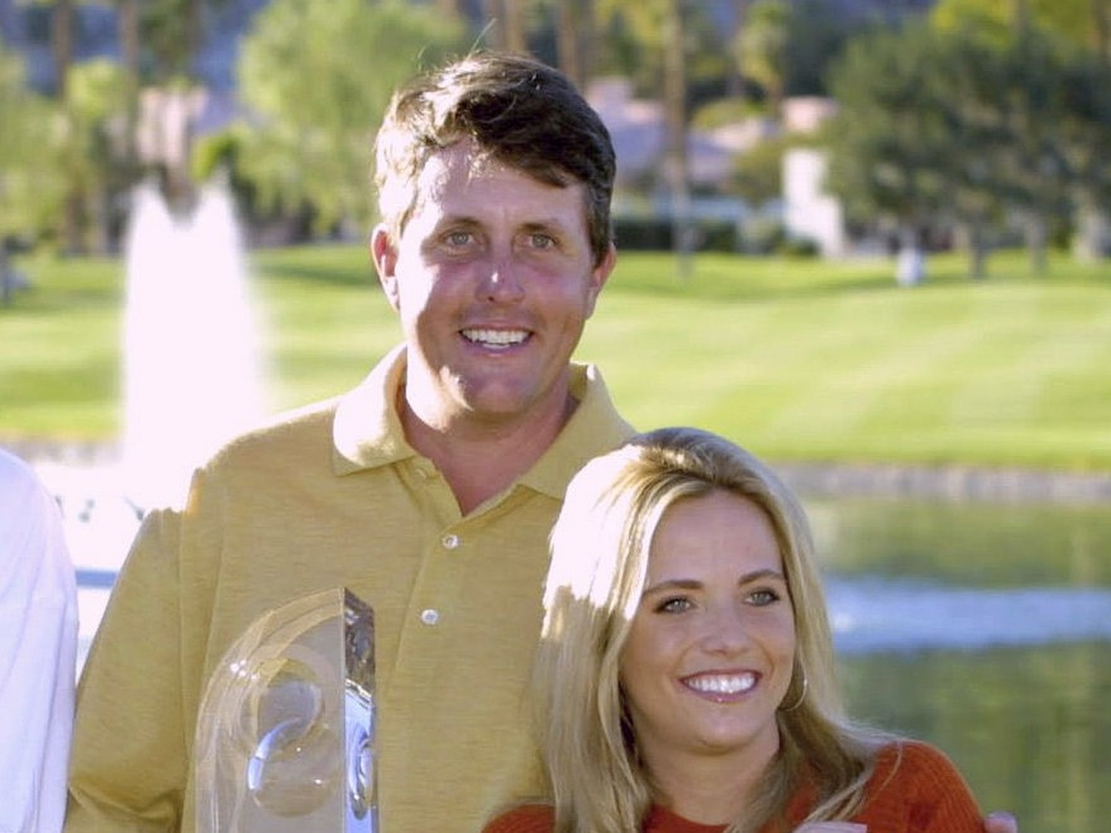 Mickelson off PGA Tour; wife diagnosed with breast cancer