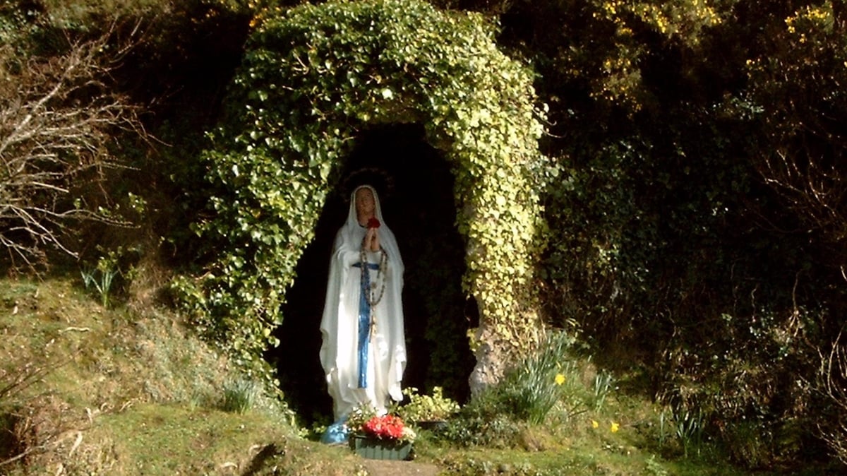 Documentary On One The Summer of the Moving Statues