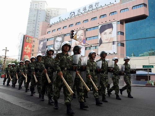 Urumqi - Army crackdown on protests