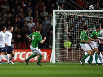 Glenn Whelan scores a cracker to give Ireland a 1-0 lead against Italy at Croke Park.