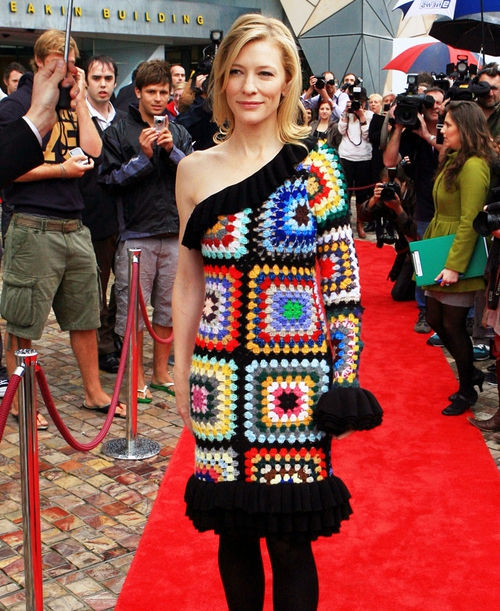 celebrity red carpet dresses 2009