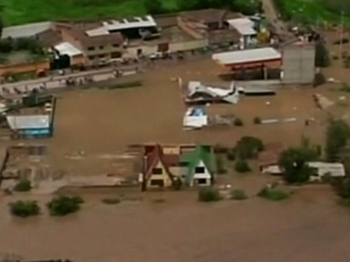 Peru - Flooding &amp; mudslides hit