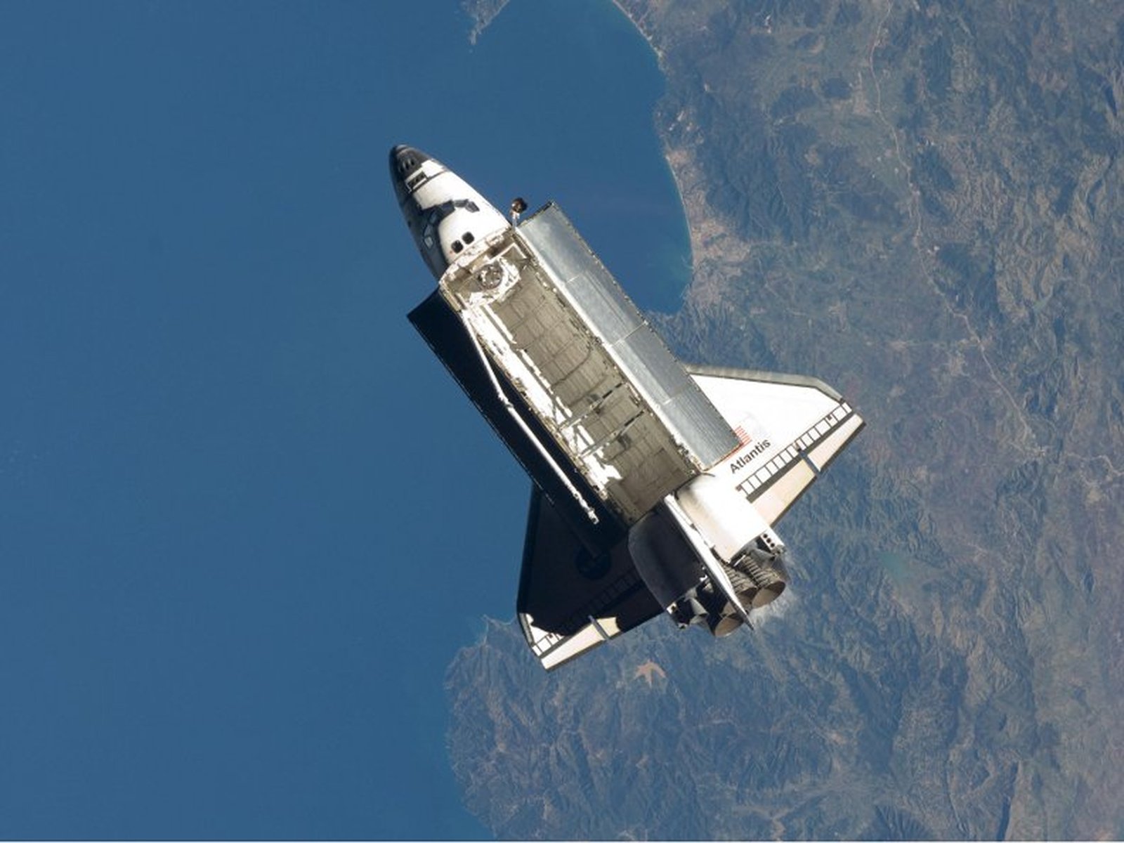 Who Was On The Atlantis Space Shuttle