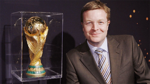 Darragh Maloney and the World Cup Trophy.