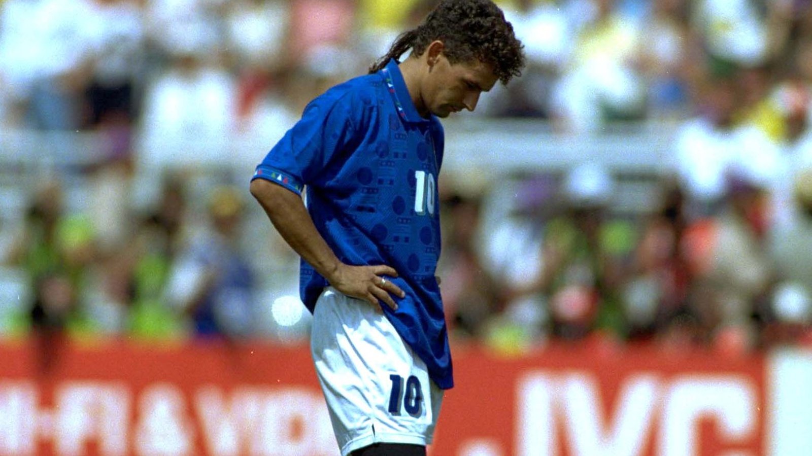  Roberto Baggio looks down in dejection after missing a penalty kick in the 1994 FIFA World Cup Final against Brazil.