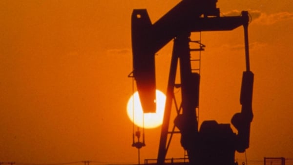 Oil prices higher ahead of key US data and after upbeat euro zone PMI figures