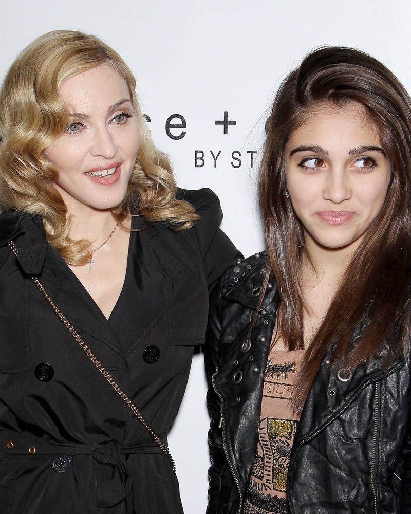 Madonna's daughter starts fashion blog