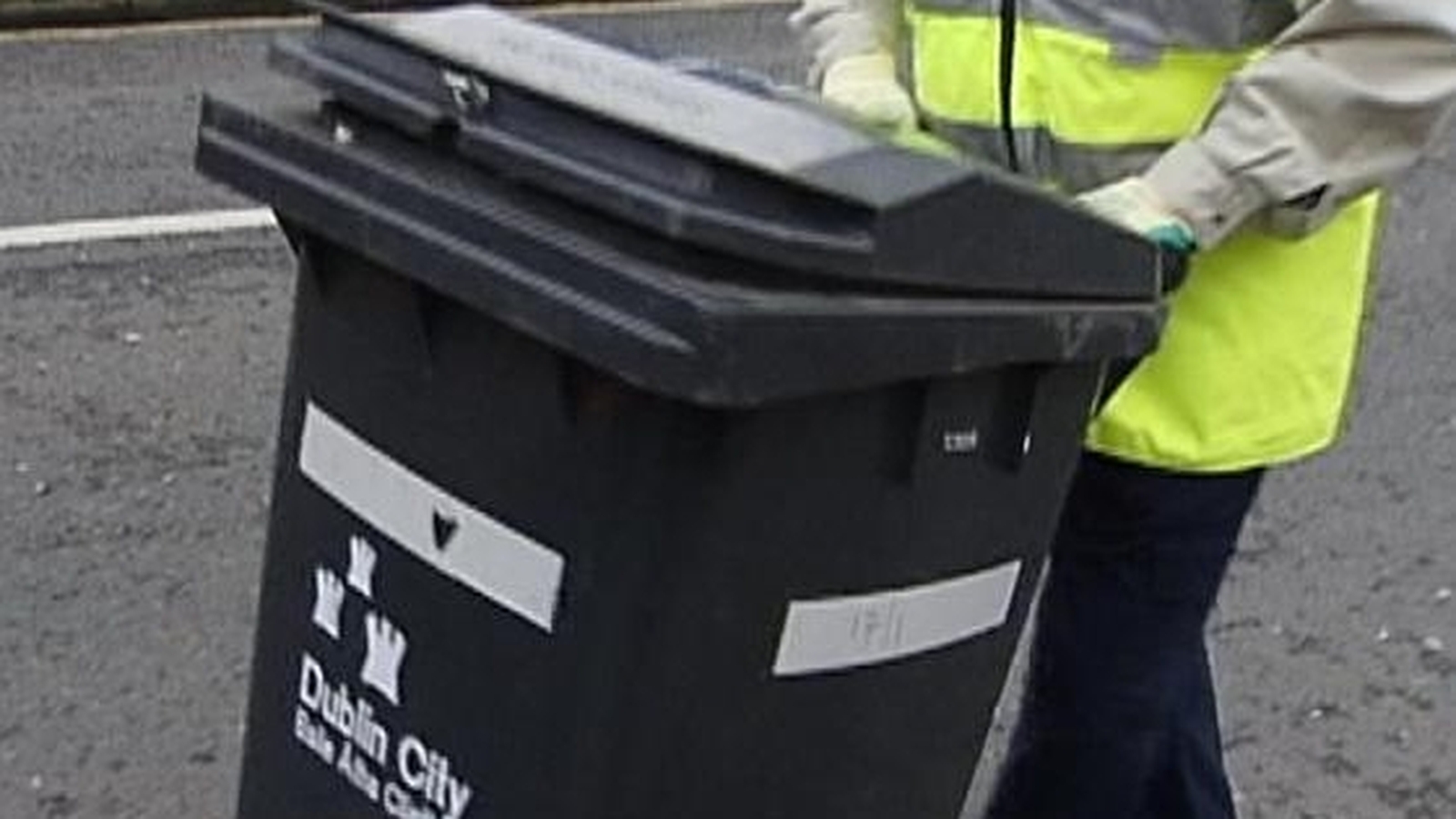 Proposed limits on Dublin refuse collections
