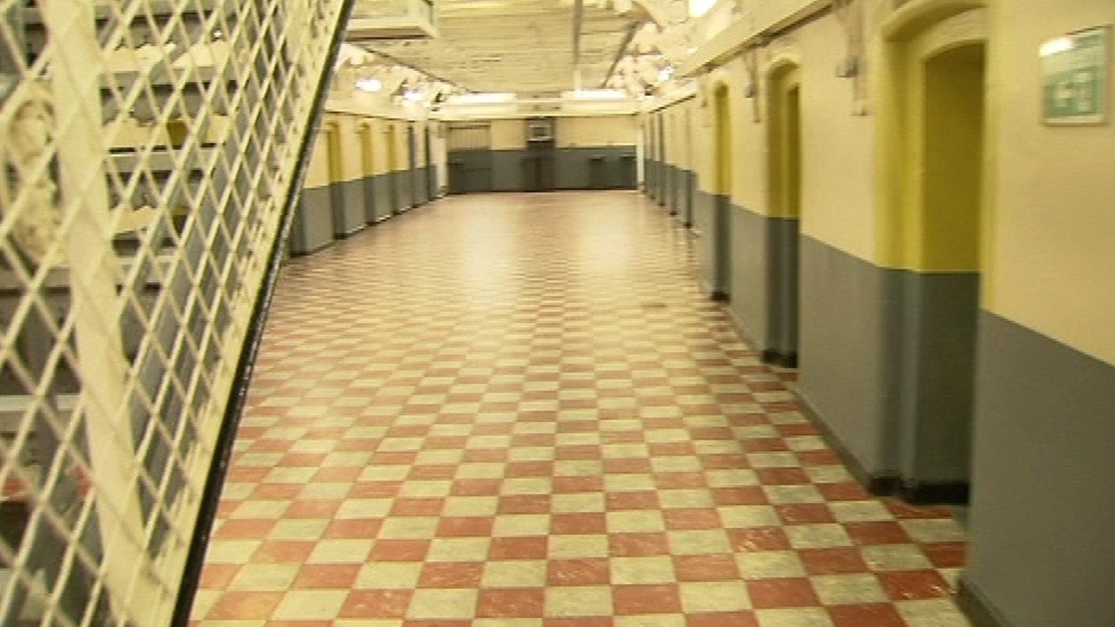 Four hurt in Mountjoy Prison disturbances