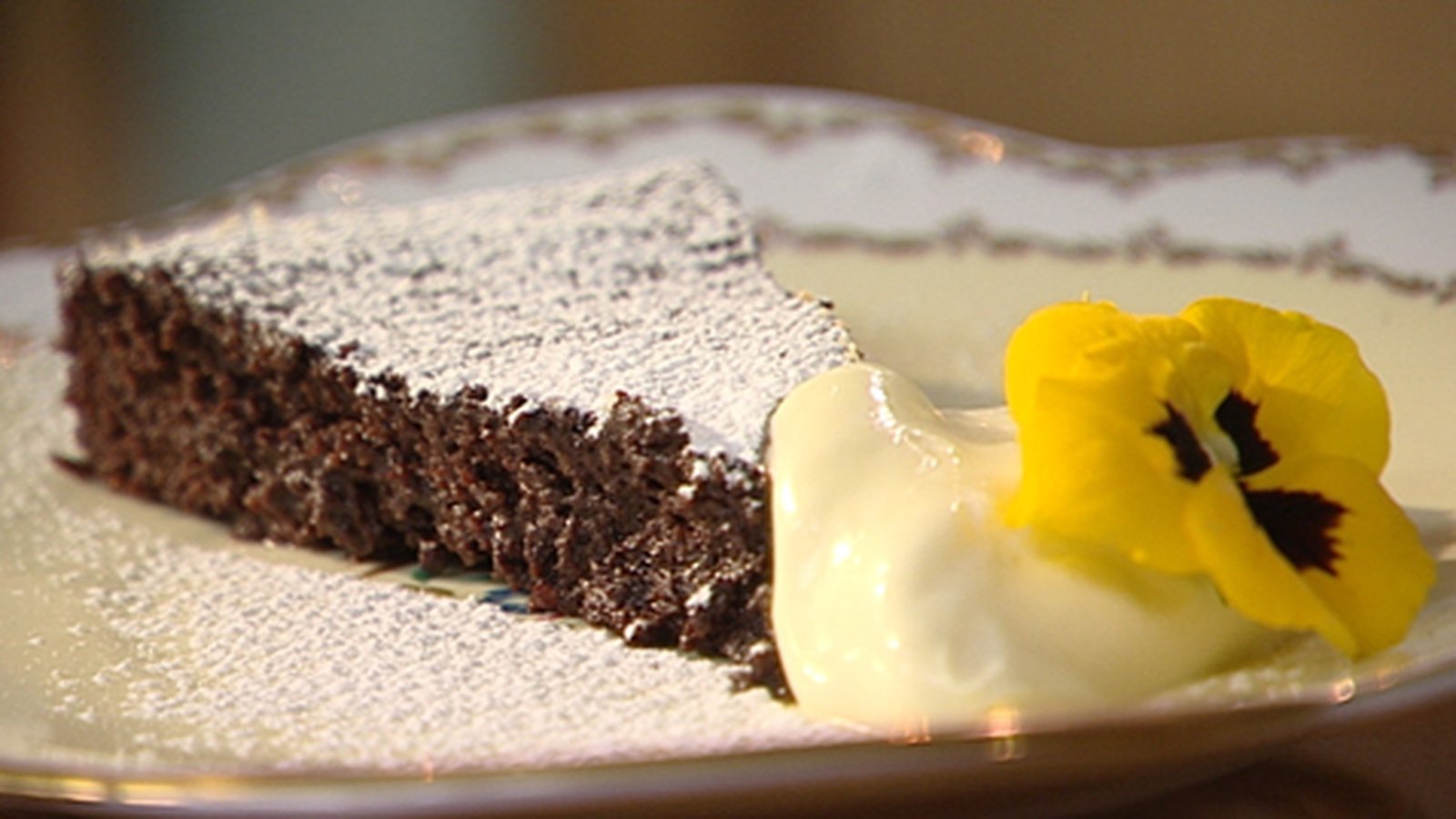 Dark chocolate mousse cake with coffee ice cream Recipe - EatOut
