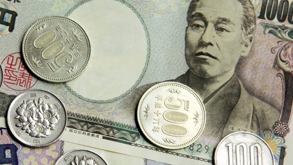Japan's exports rose 9.5% in 2013, the first gain in three years, but export volumes fell 1.5%
