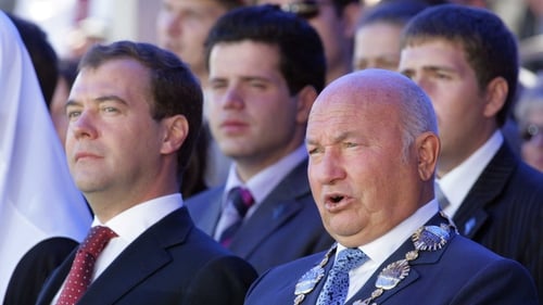 Medvedev &amp; Luzhkov - Moscow mayor criticised the president