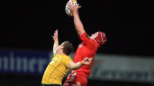 Billy Holland takes over the head of Dean Mumm of Australia