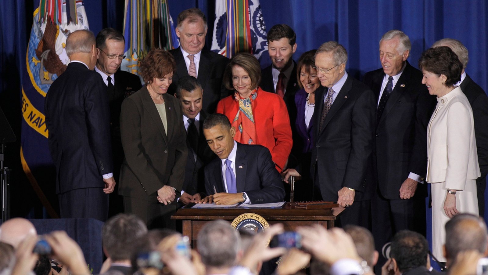 Obama Signs Repeal Of US Military Gay Ban   00040f7d 1600 