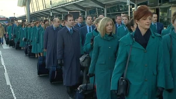 Aer Lingus - Cabin crew say they are availbale for work
