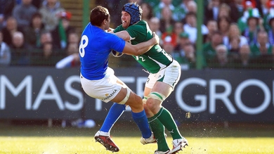 Sergio Parisse and Sean O'Brien clash