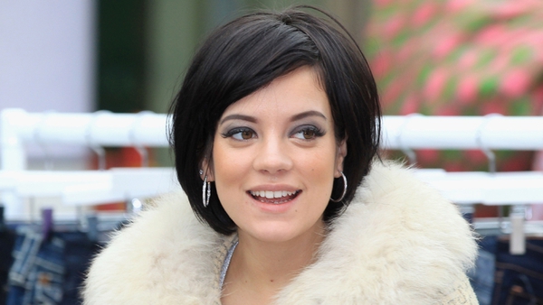 Lily Allen takes over Gordon Ramsay's kitchen for her hen party