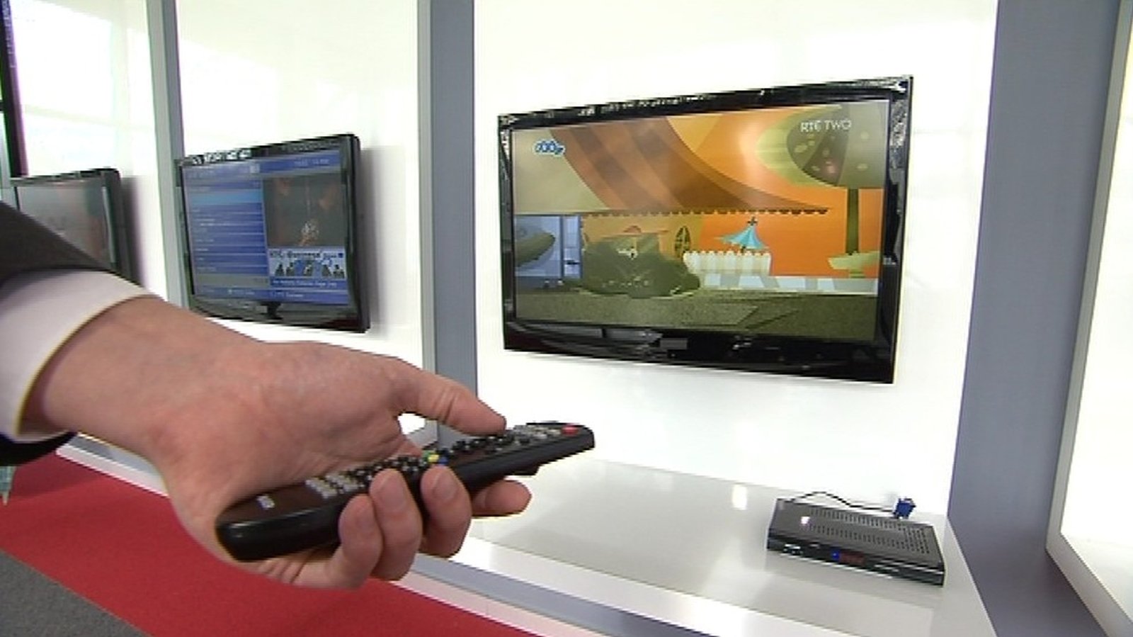 Analogue TV to end in October 2012