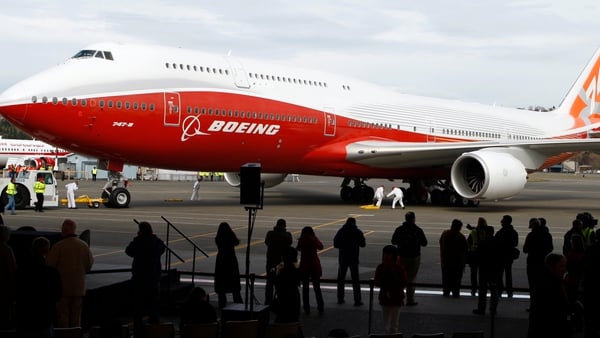 Boeing said today it expects to deliver between 810 and 815 commercial aircraft this year