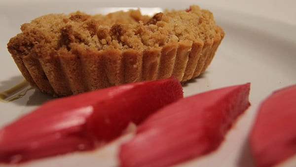 Rhubarb and Ginger Crumble: The Restaurant
