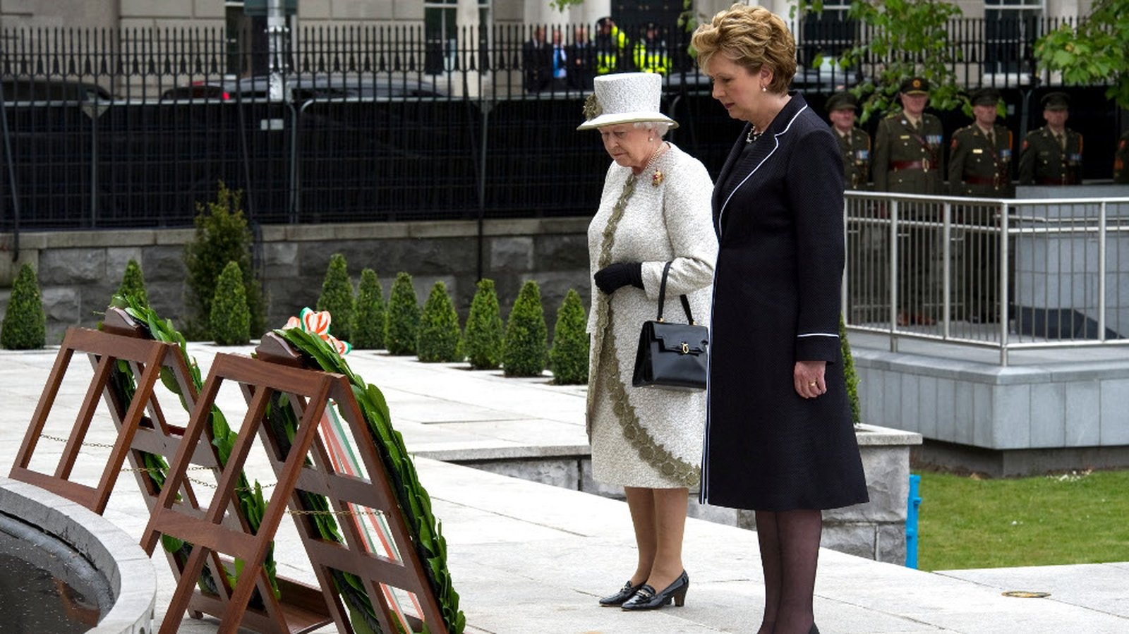 queen visit bangladesh