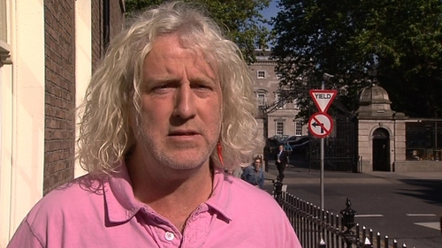 Mick Wallace - Pink shirts could be a thing of the past in the Dáil