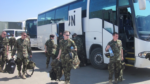 Lebanon - Irish troops arrive at start of mission