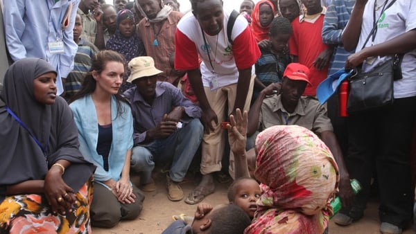Oxfam Ambassador Kristin Davis visits refugees at Dadaab refugee camp.