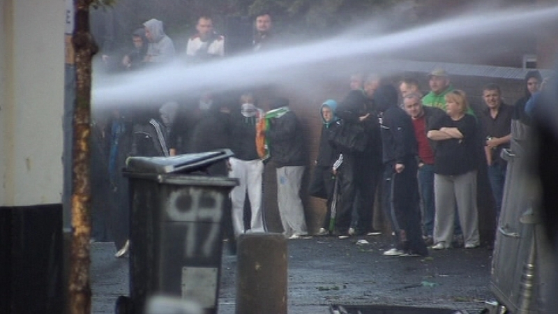 Belfast - Violence on 11-12 July