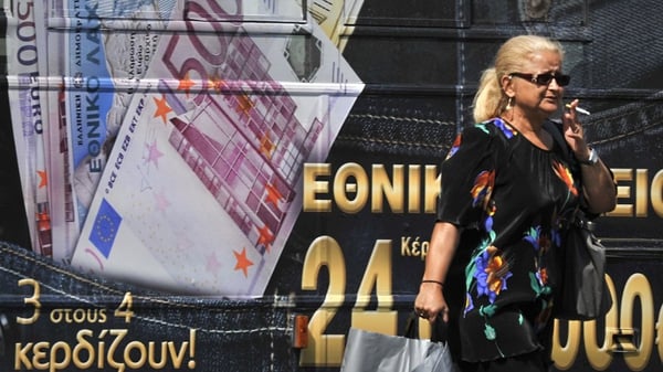 Greek economy shrank by 2.6% flash estimate shows