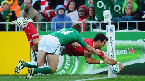 Mike Phillips touches down against Ireland in 2011