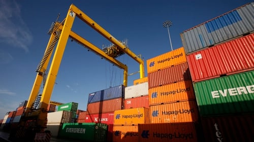 Seasonally adjusted exports rose by 12% in April from March to reach a total of €9.303 billion