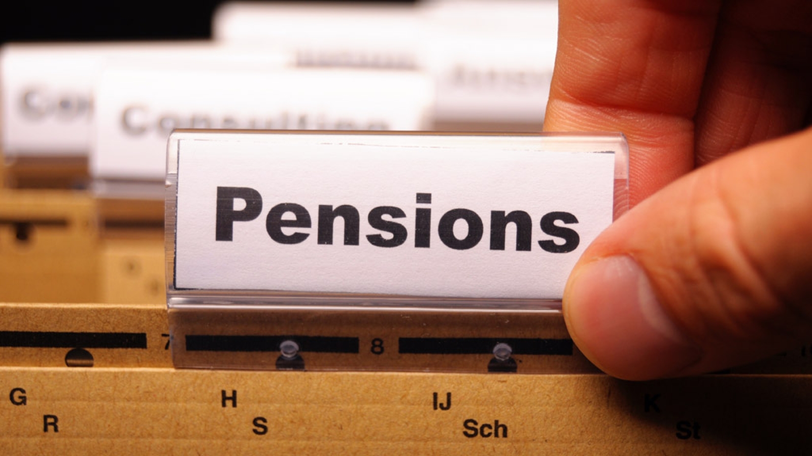 irish-pension-schemes-reduce-equity-exposure-by-a-third