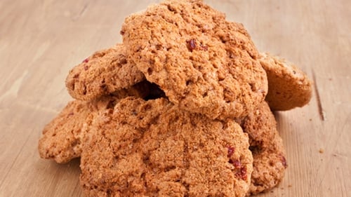 Crunchy, Chewy Ginger Cookies: Rachel Allen