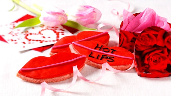 Hot Lips Cookies