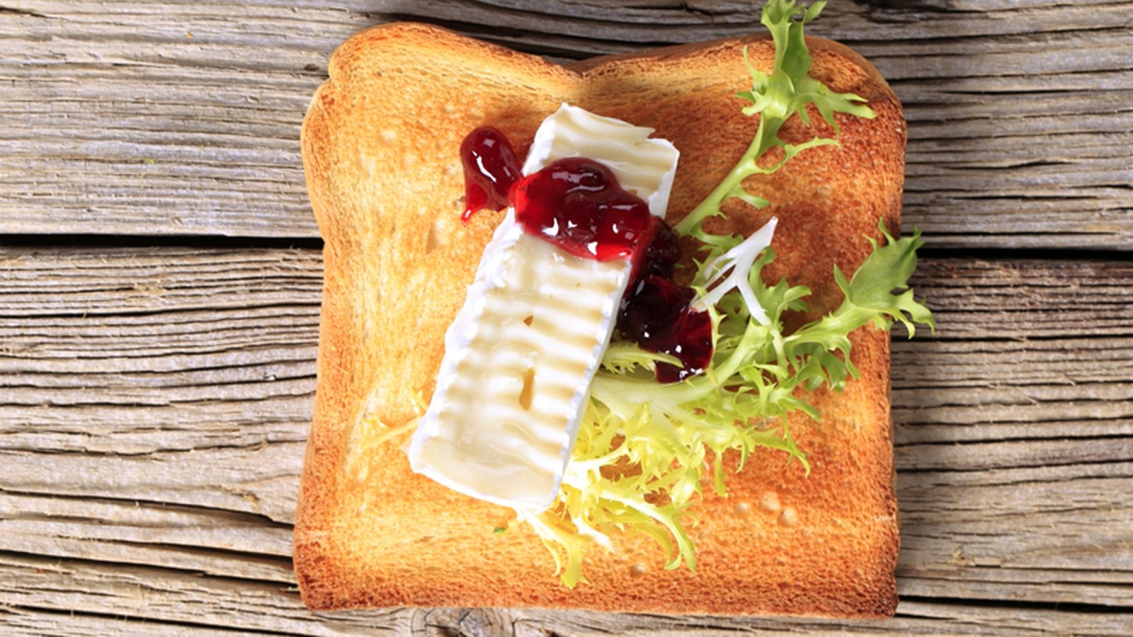 Bracklyn Breaded Brie with Sweet and Sour Sauce