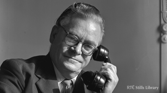 RTÉ Controller of Radio Programmes Roibeárd Ó Faracháin (1963) 1007/006 © RTÉ Stills Library