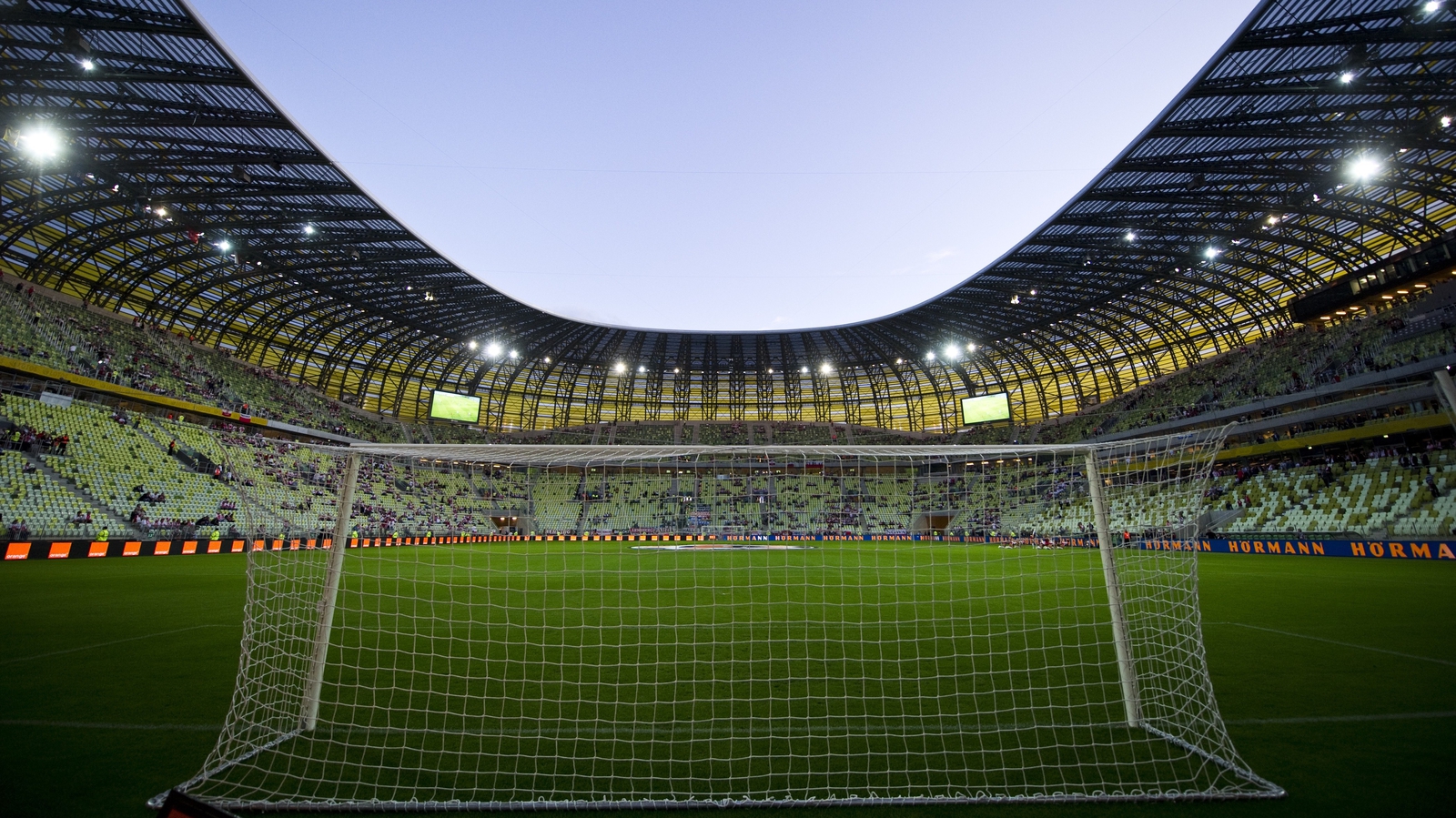 Stadium build. Футбольный стадион в Гданьске 2012. Euro 2012 Stadiums. PGE Гданск. Football Stadium Germany.