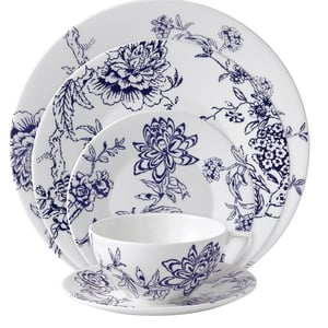 The Chinoiserie Blue pattern forms an impressive dinner service.
