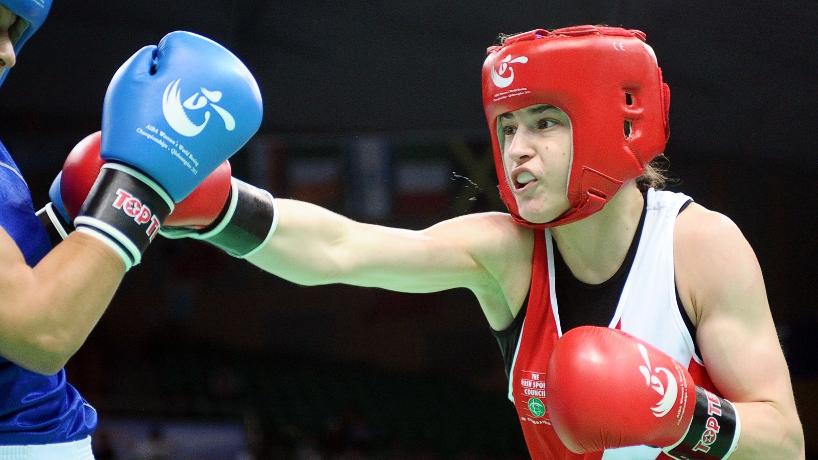 Katie Taylor qualifies for London Olympics