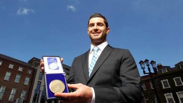 Rob Kearney pictured with his ERC European Rugby Player of the Year Award