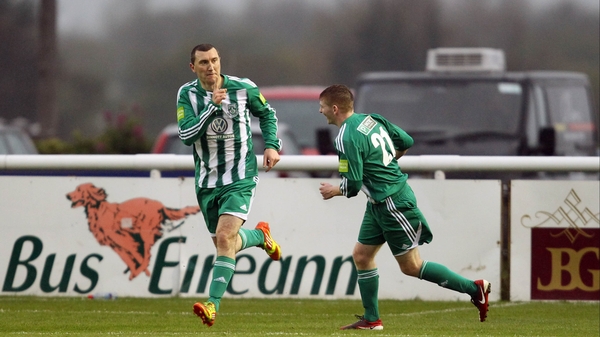 Jason Byrne celebrates scoring his first goal against St Patrick's Athletic on 18 May