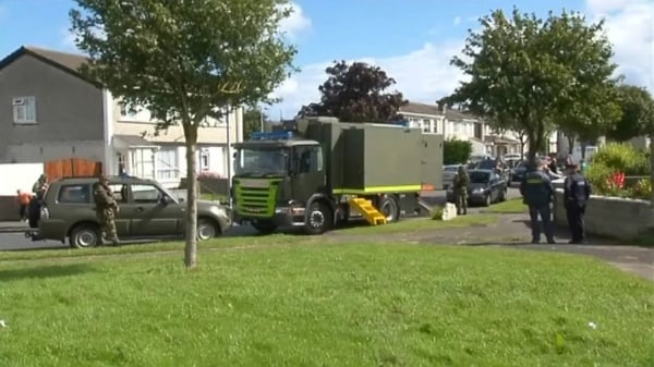 An Army Bomb Disposal Team was called to Tallaght early this morning